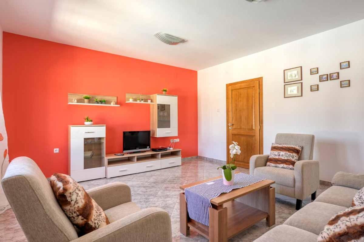 House Melly With Swimming Pool Villa Rovinjsko Selo Buitenkant foto