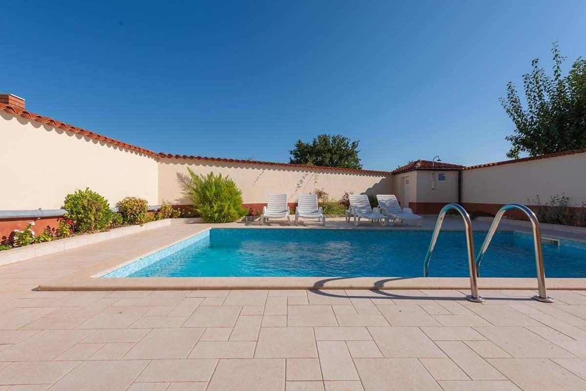 House Melly With Swimming Pool Villa Rovinjsko Selo Buitenkant foto