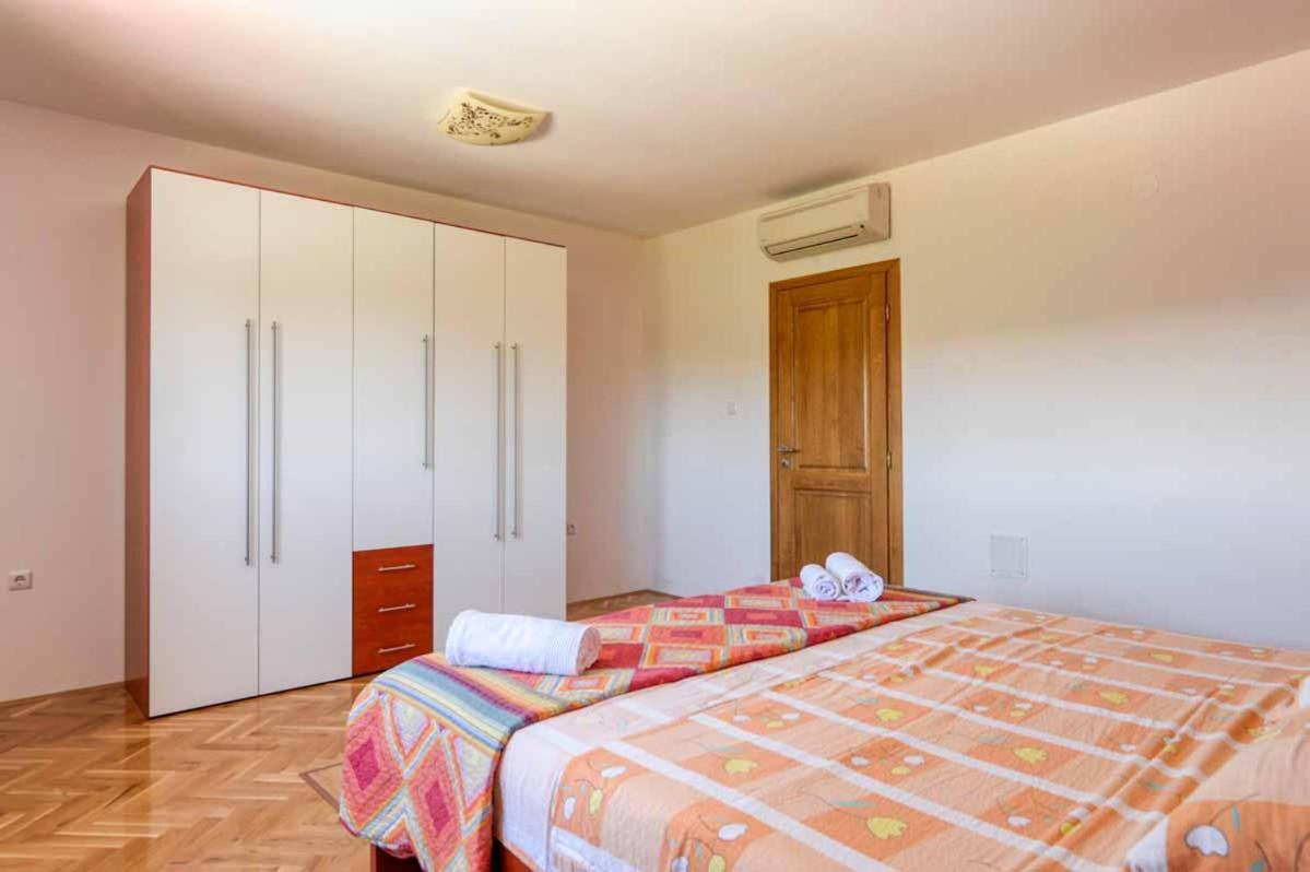 House Melly With Swimming Pool Villa Rovinjsko Selo Buitenkant foto