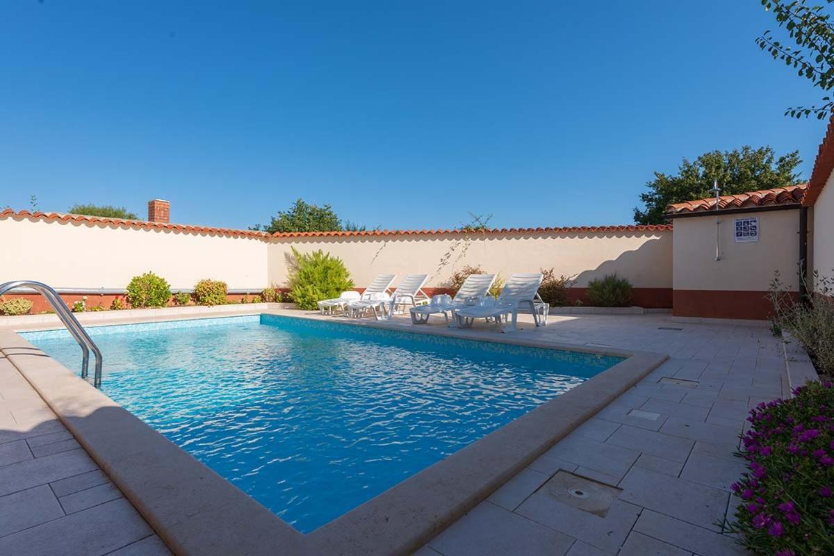 House Melly With Swimming Pool Villa Rovinjsko Selo Buitenkant foto